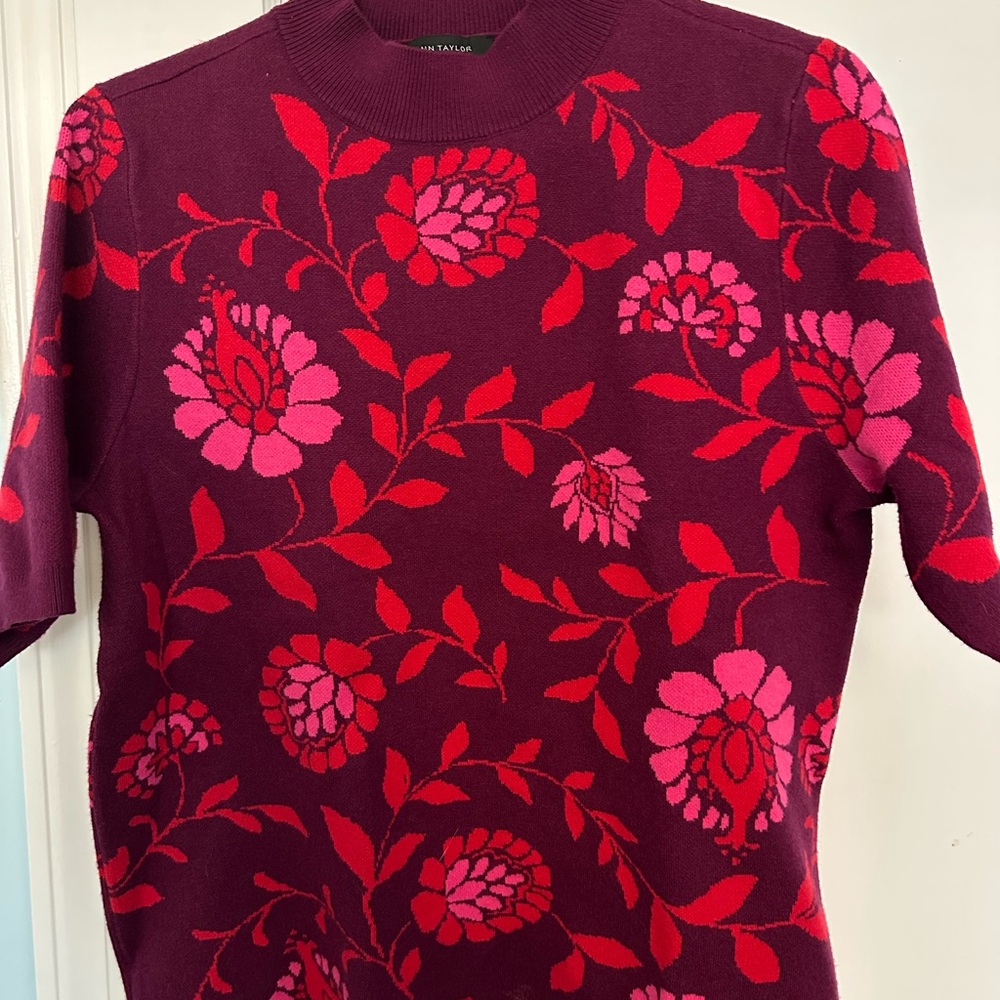 Floral Knit Sweater in Red and Pink